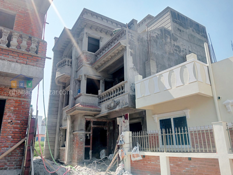 House on Sale at Kapan Lasuntar