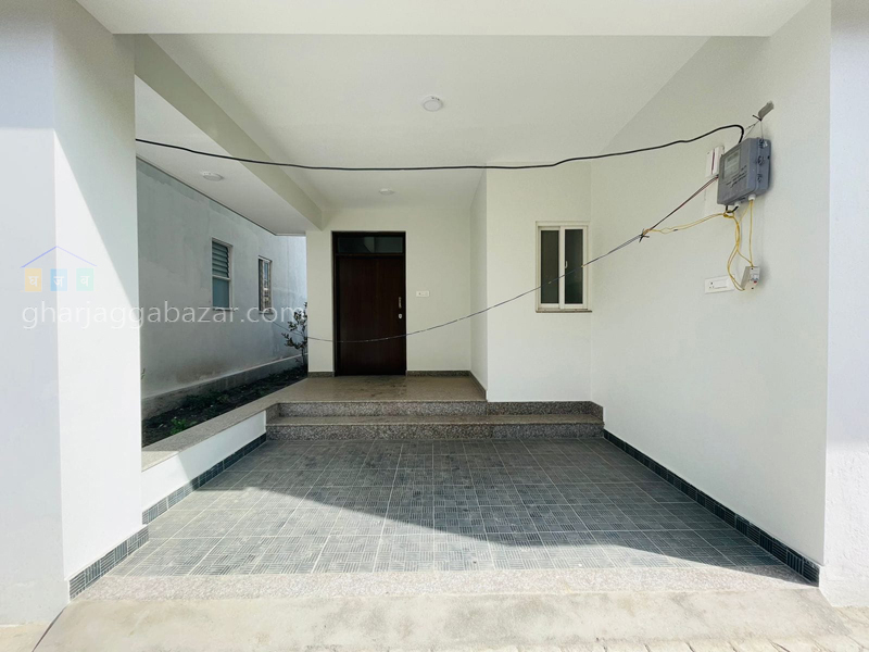 House on Sale at Chapali Height