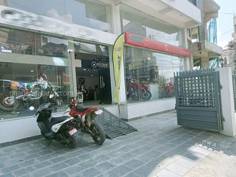 Showroom on rent at Chandol