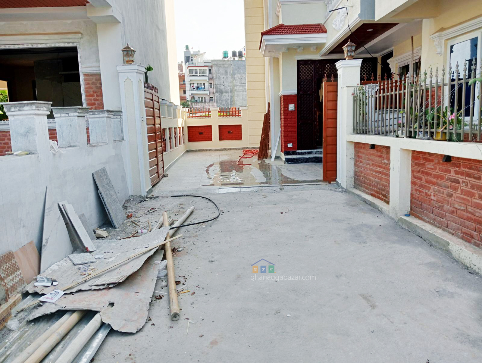 House on Sale at Kapan Lasuntar