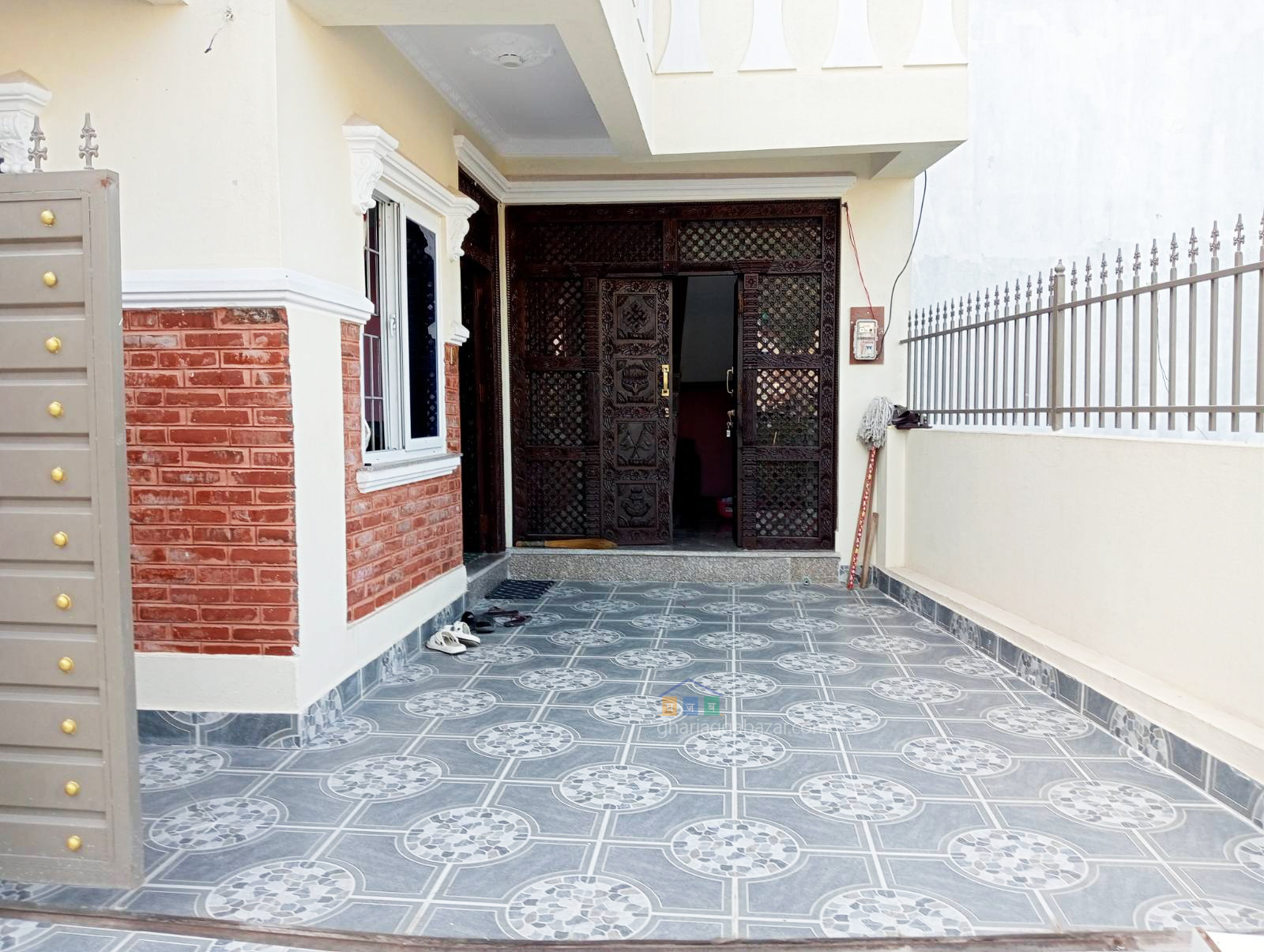 House on Sale at Kapan Lasuntar