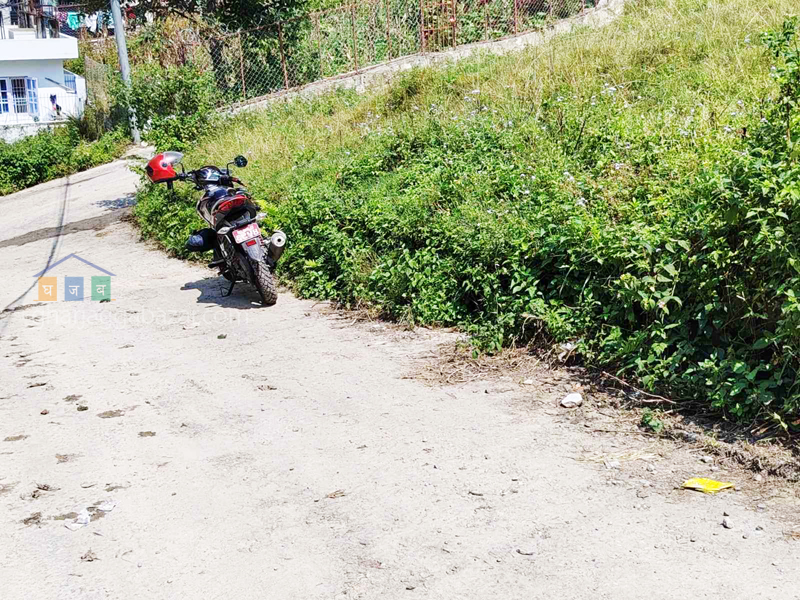 Land on Sale at Narayanthan Wasik