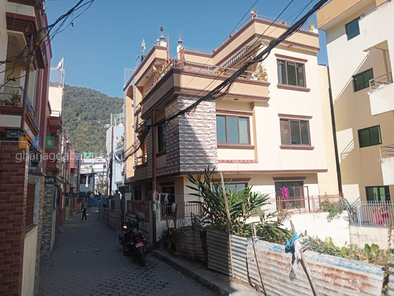 House on Sale at Thulo Bharyang