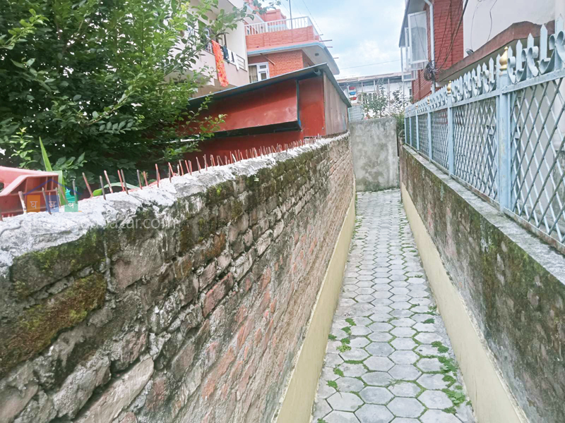 House on Sale at Baneshwor Thapagaun
