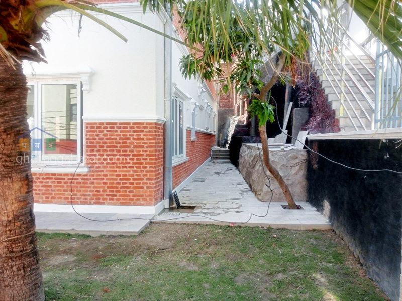 House on Sale at Golfutar