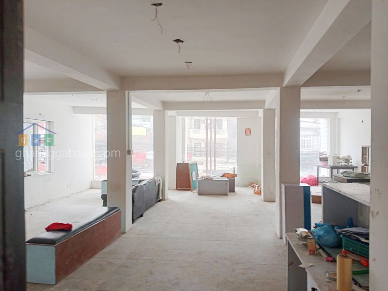 Commercial Building on Sale at Ratopul