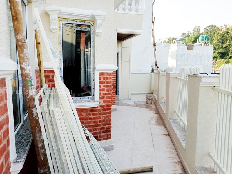 House on Sale at Kapan Lasuntar