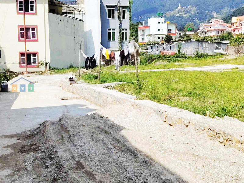 Land on Sale at Narayanthan Wasik