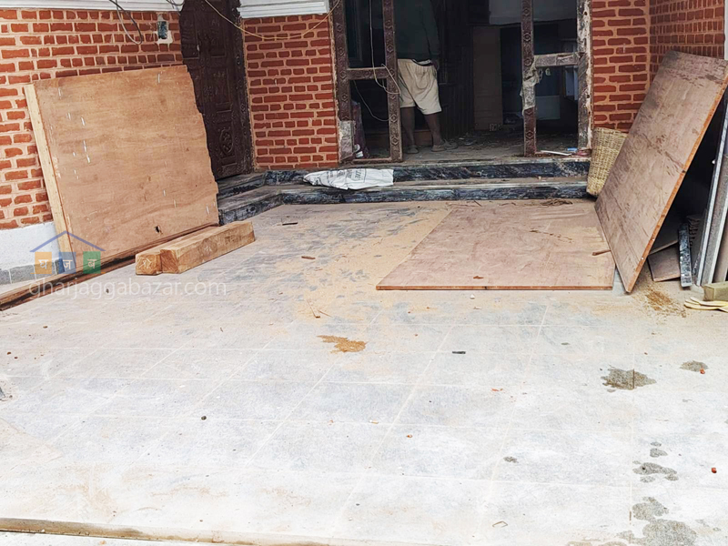 House on Sale at Kapan Lasuntar