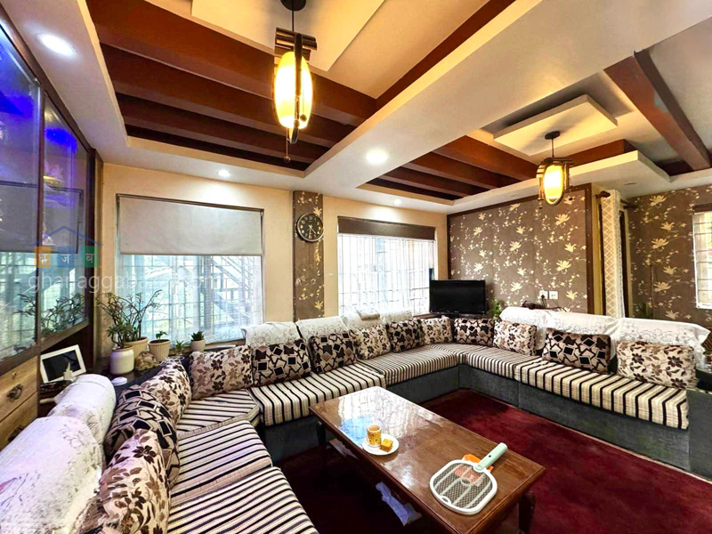 House on Sale at Chandol Height