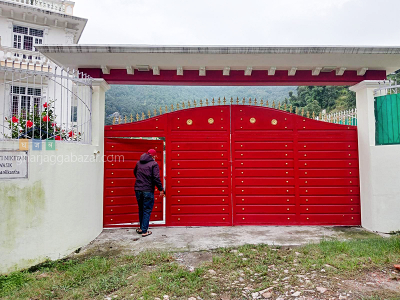 House on Sale at Narayanthan Wasik