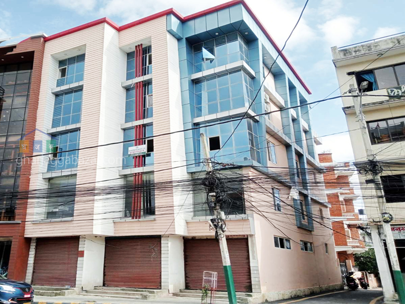 Commercial Building on Sale at Ratopul