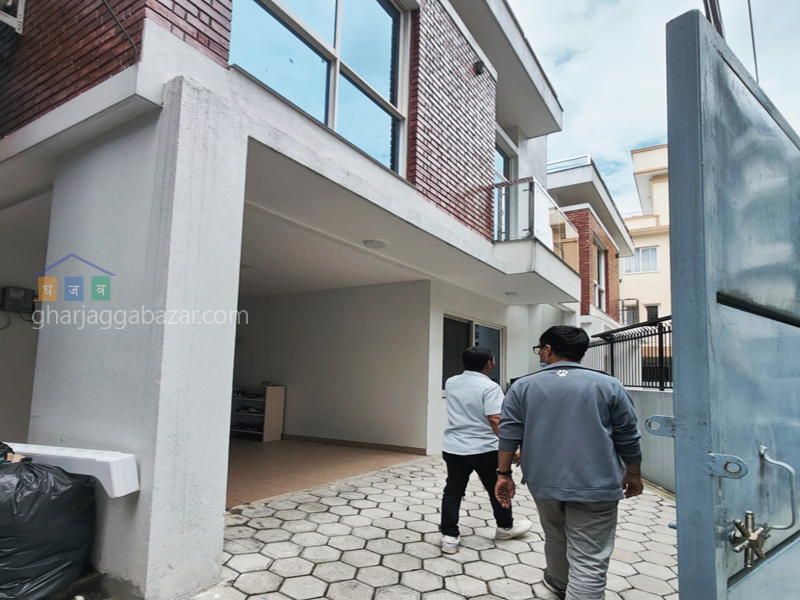 House on Sale at Babar Mahal 