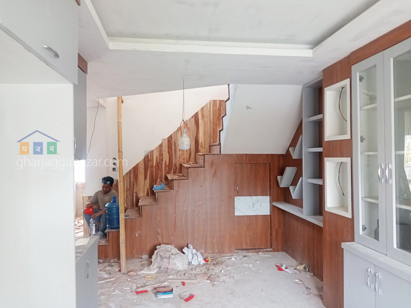 House on Sale at Kapan Lasuntar