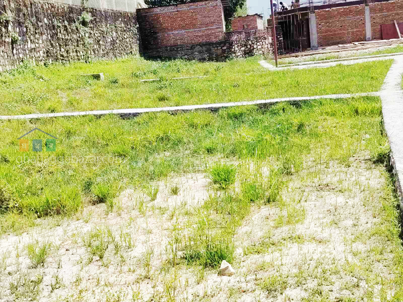 Land on Sale at Narayanthan Wasik