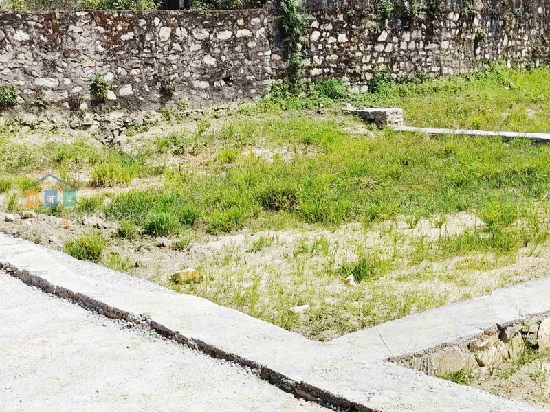 Land on Sale at Narayanthan Wasik