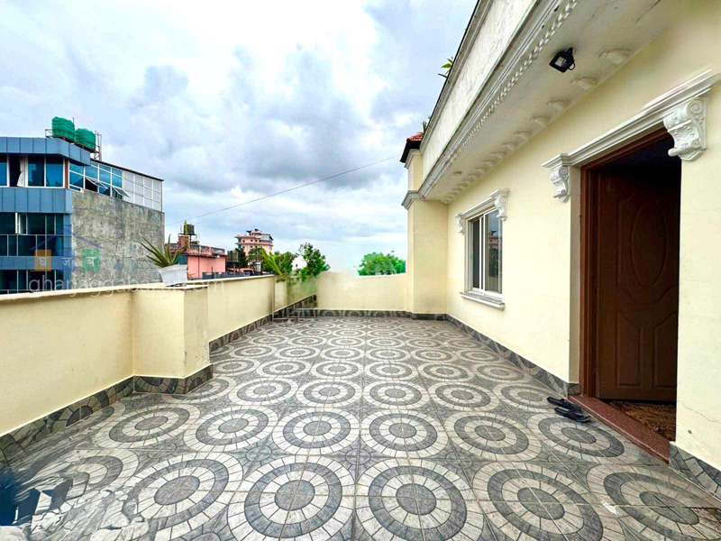House on Sale at Chandol Height