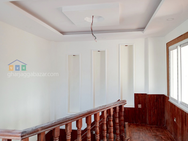 House on Sale at Kapan Lasuntar