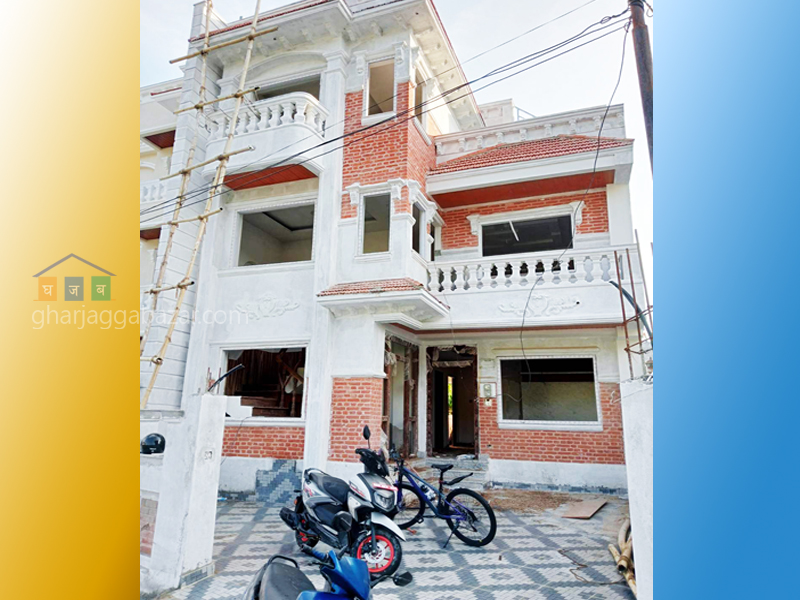 House on Sale at Kapan Lasuntar