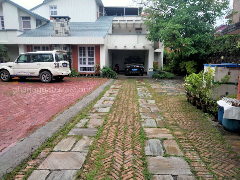House on Rent at Chundevi Height