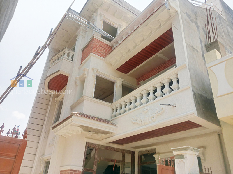 House on Sale at Kapan Lasuntar