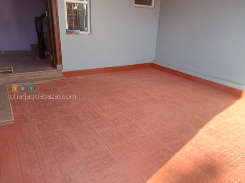 House on Sale at Nakhipot Shantichowk