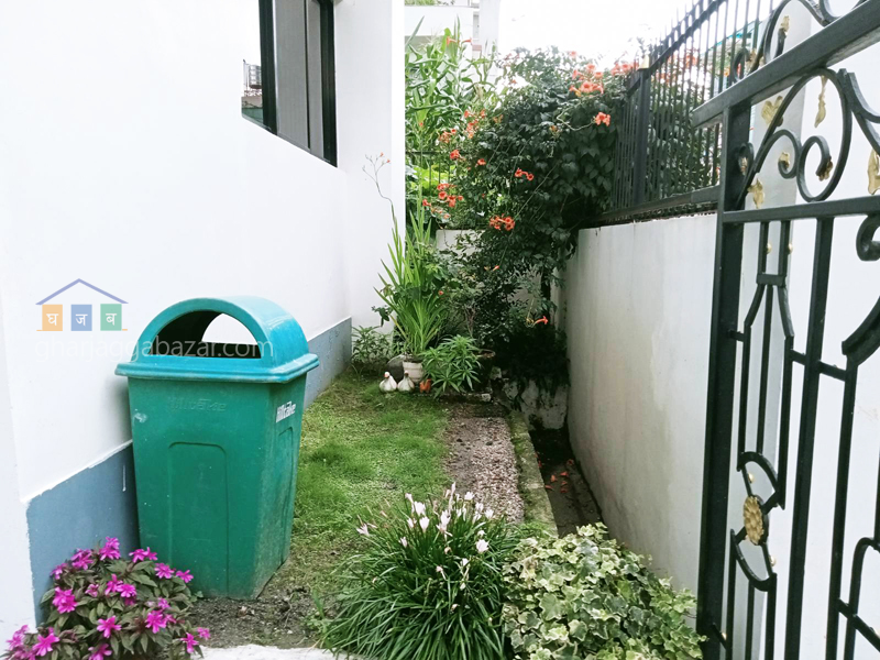House on Sale at Pasikot