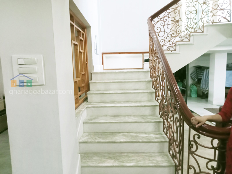 House on Sale at Kapan Height
