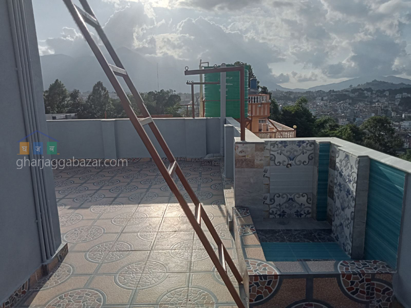 House on Sale at Nakhipot Shantichowk