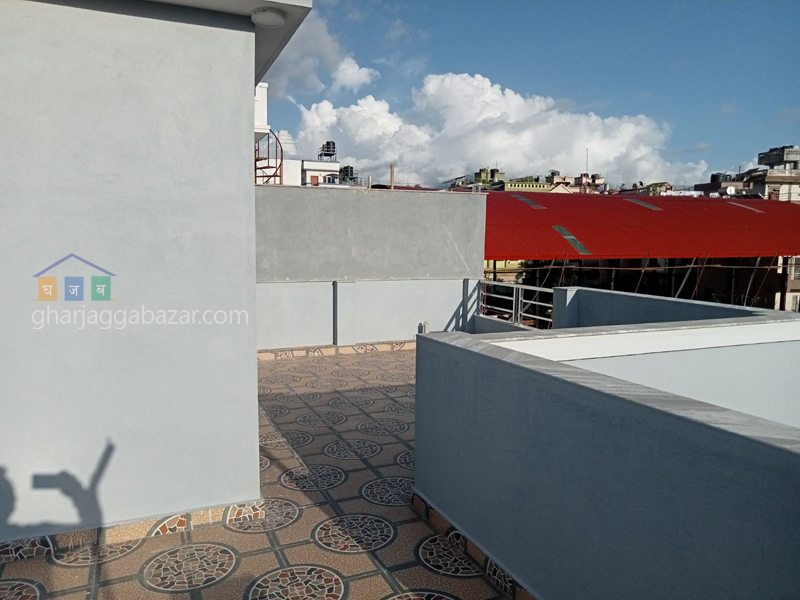 House on Sale at Nakhipot Shantichowk