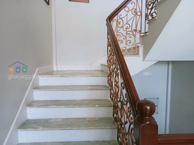 House on Sale at Kapan Height