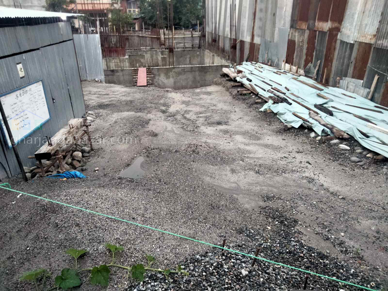 Land on Sale at Ratopul