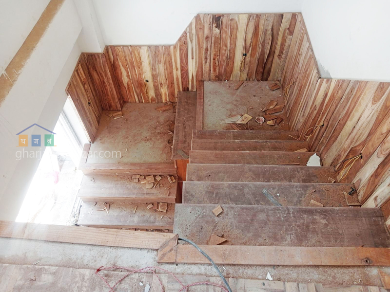 House on Sale at Kapan Lasuntar