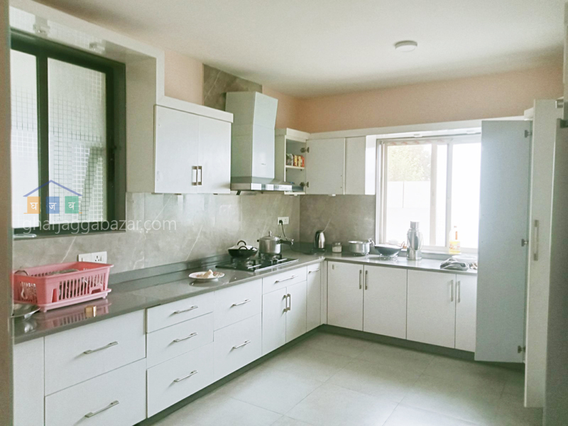 House on Sale at Narayanthan Height