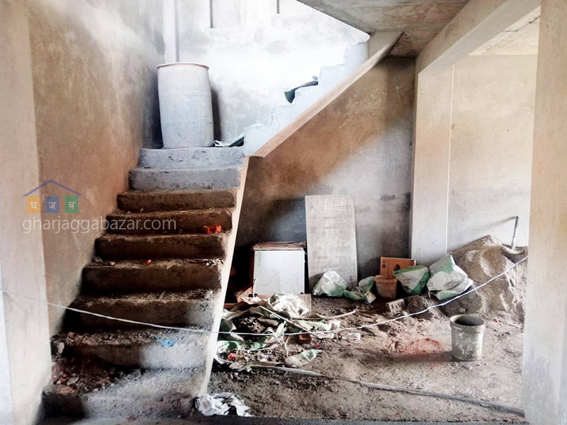 House on Sale at Kapan Lasuntar