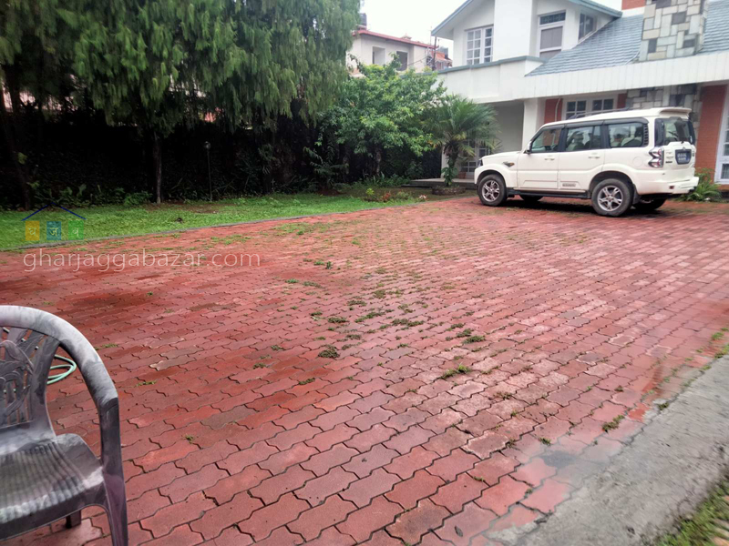 House on Rent at Chundevi Height