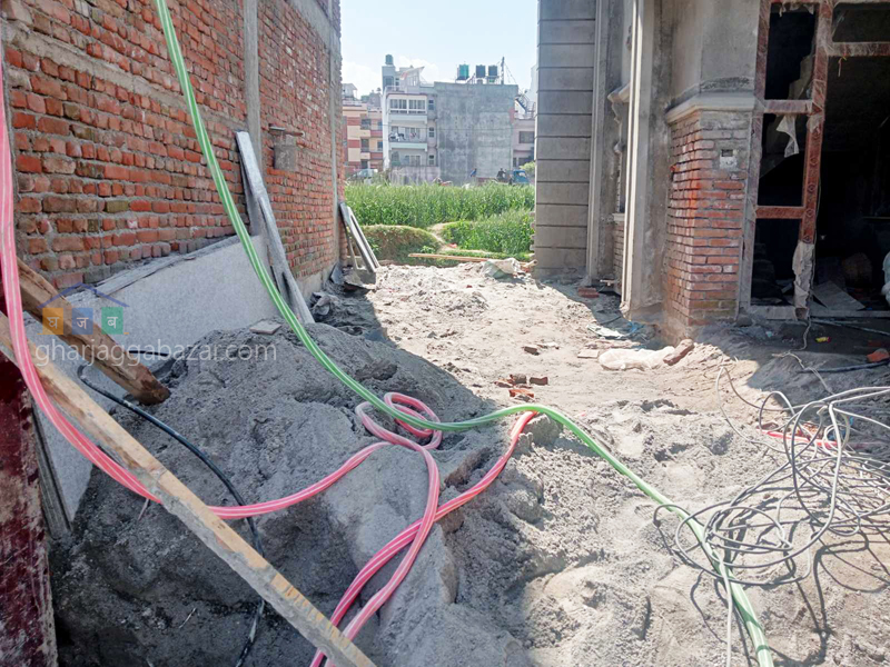 House on Sale at Kapan Lasuntar