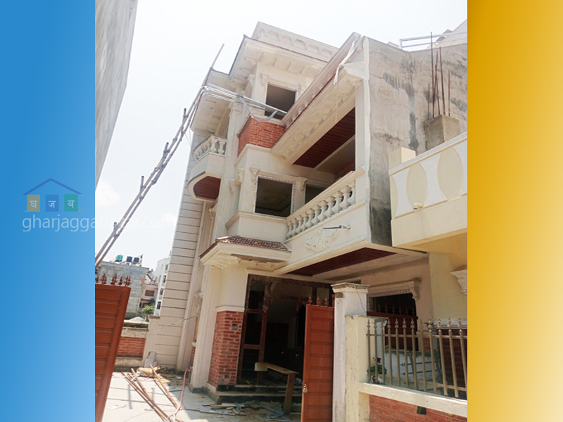 House on Sale at Kapan Lasuntar