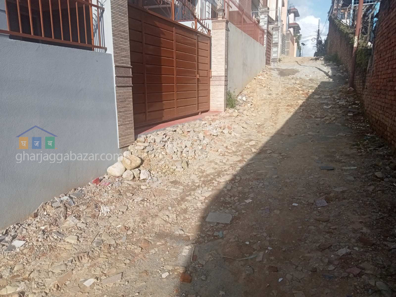 House on Sale at Nakhipot Shantichowk