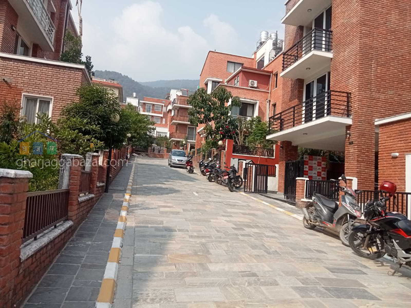 House on Sale at Narayanthan Taulung