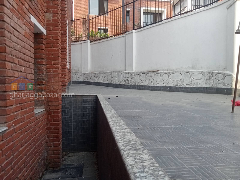 House on Sale at Narayanthan Taulung