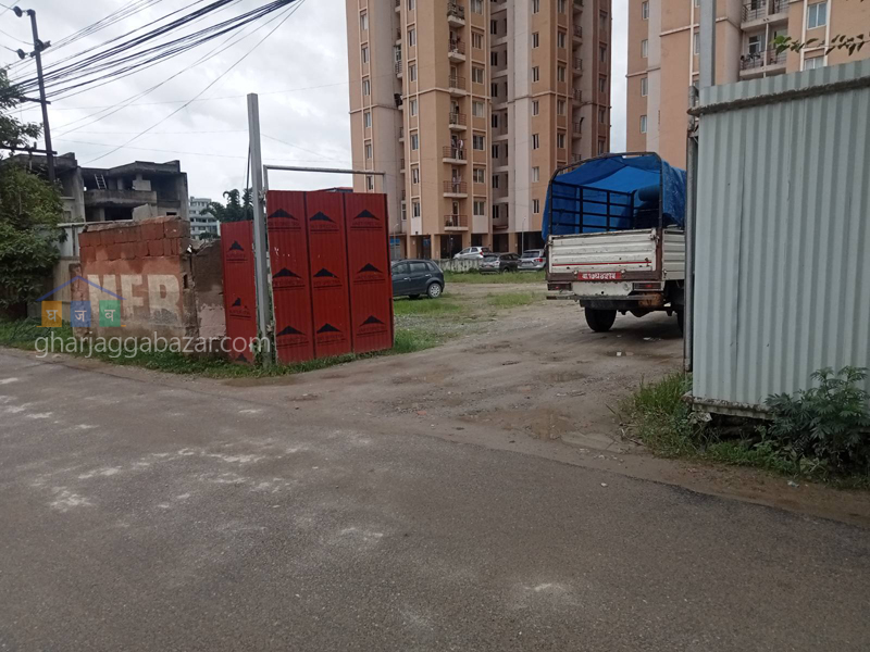 Apartment on Sale at Hattiban